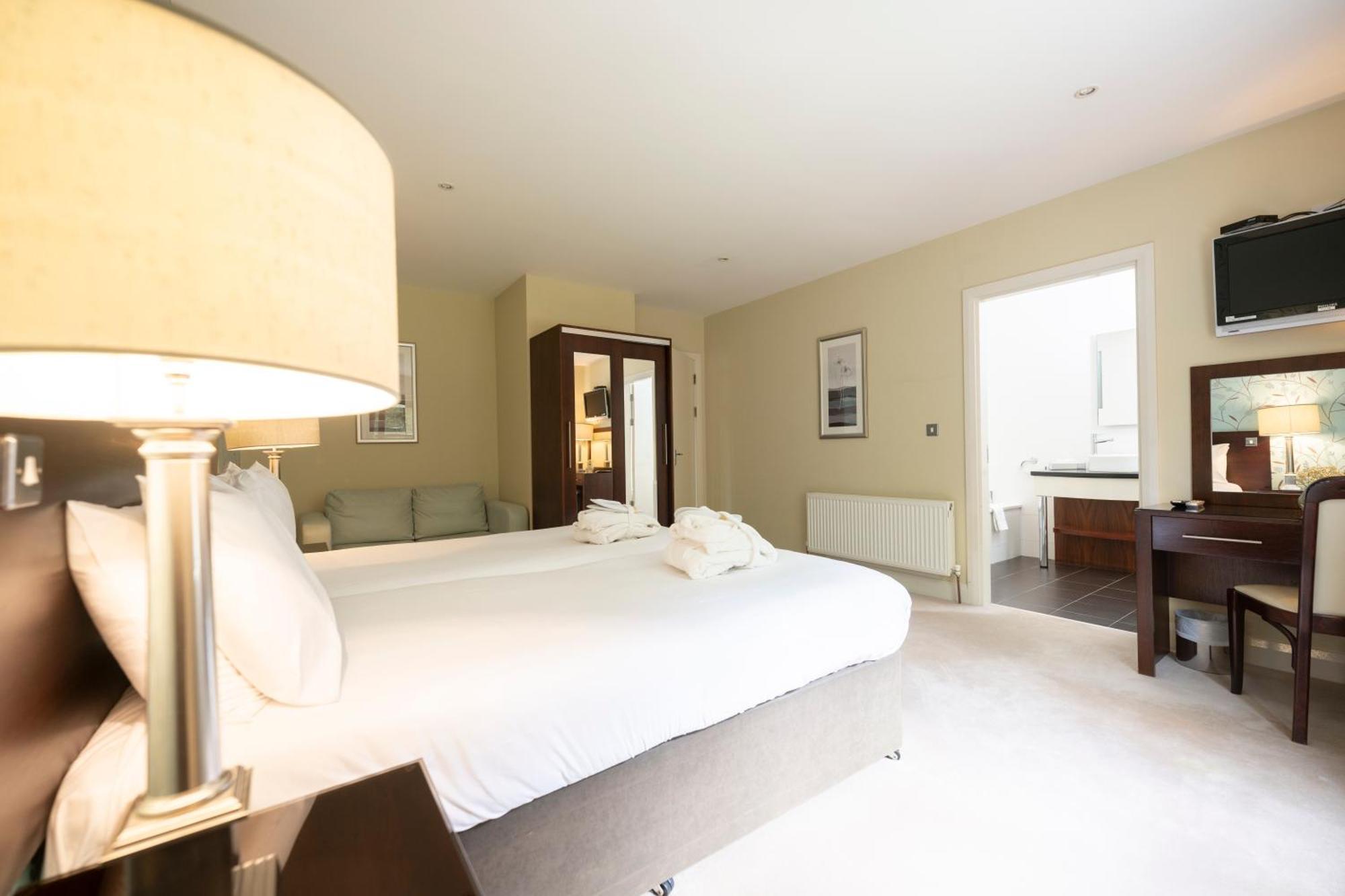 Kenmare Bay Hotel Lodges Кілларні Екстер'єр фото
